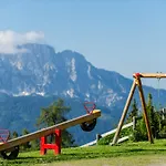Hotel Sattleggers Alpenhof & Feriensternwarte Greifenburg