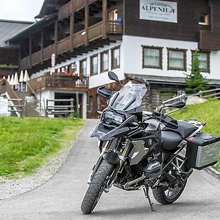 호텔 Sattleggers Alpenhof & Feriensternwarte 3*