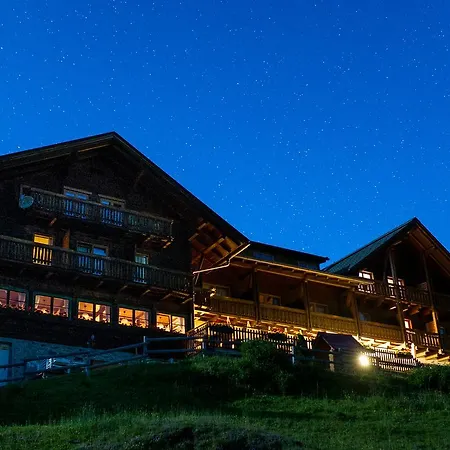 Sattleggers Alpenhof & Feriensternwarte Hotel Greifenburg