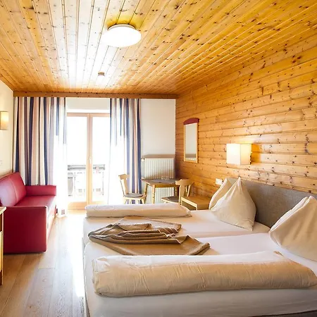 Sattleggers Alpenhof & Feriensternwarte 3* Greifenburg
