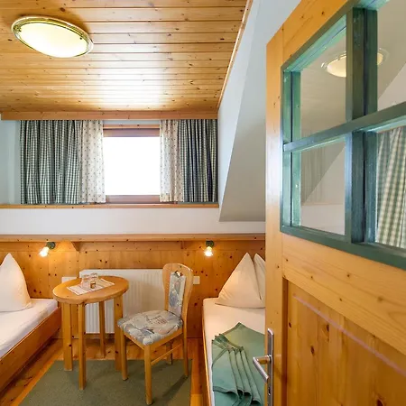 Sattleggers Alpenhof & Feriensternwarte Greifenburg
